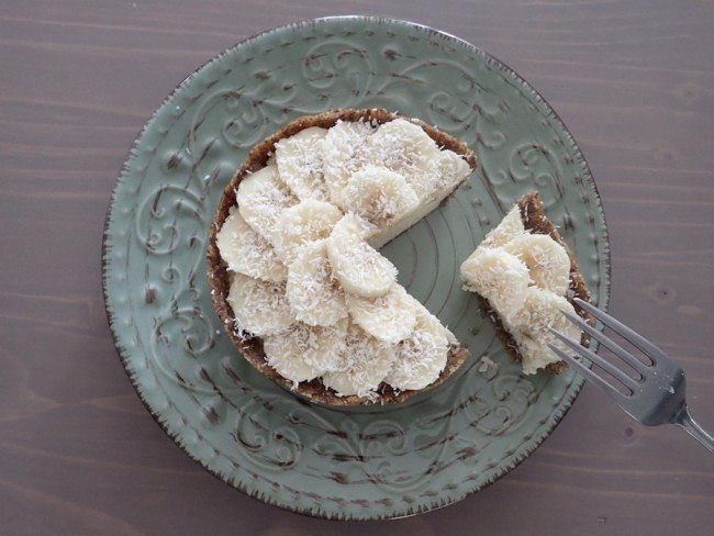 banánovo kokosový nepečený koláč