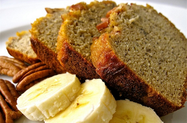 Banánový chlieb s pekanovými orechmi a agávovým sirupom